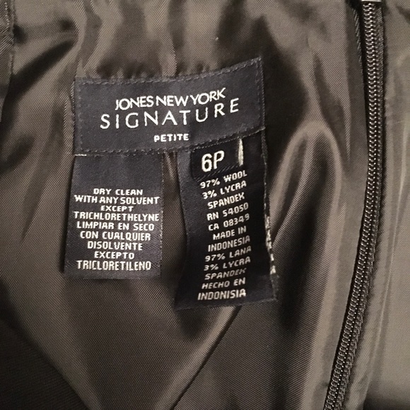 Jones New York Signature skirt - Picture 3 of 4